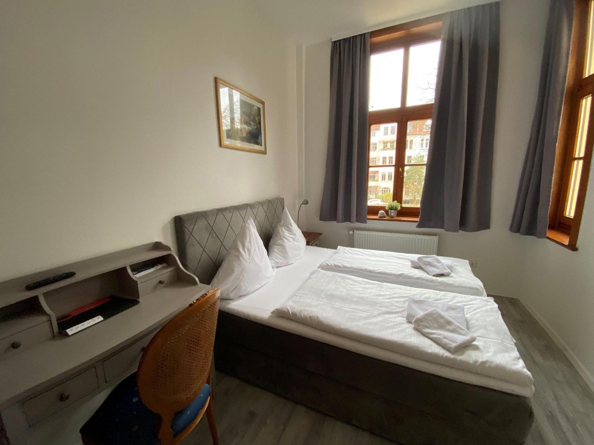 Avalon Bed & Breakfast Themen/- Nichtraucherhotel Hannover Bagian luar foto