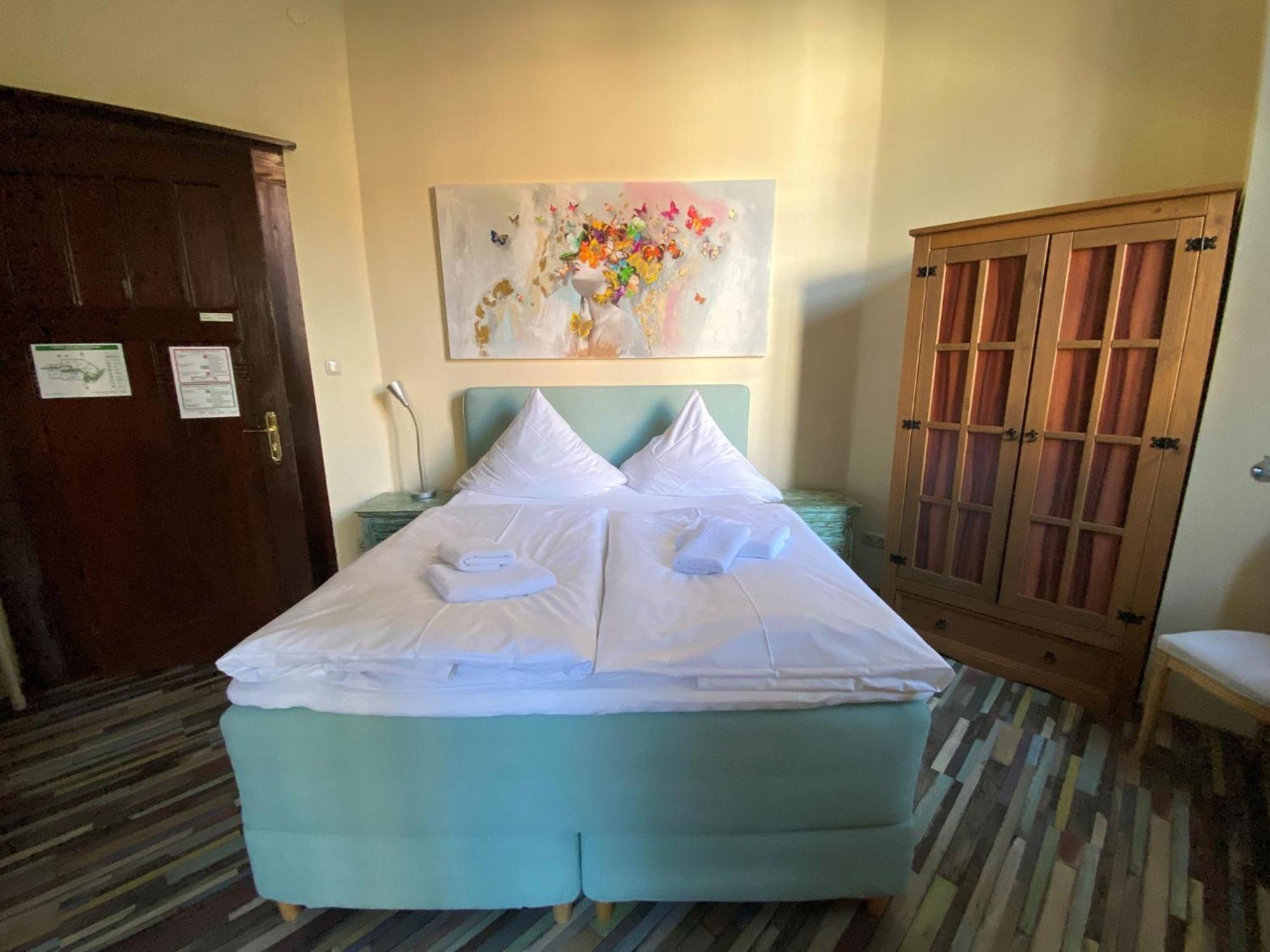 Avalon Bed & Breakfast Themen/- Nichtraucherhotel Hannover Bagian luar foto