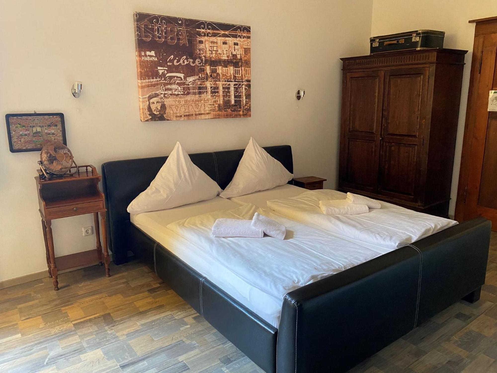 Avalon Bed & Breakfast Themen/- Nichtraucherhotel Hannover Bagian luar foto