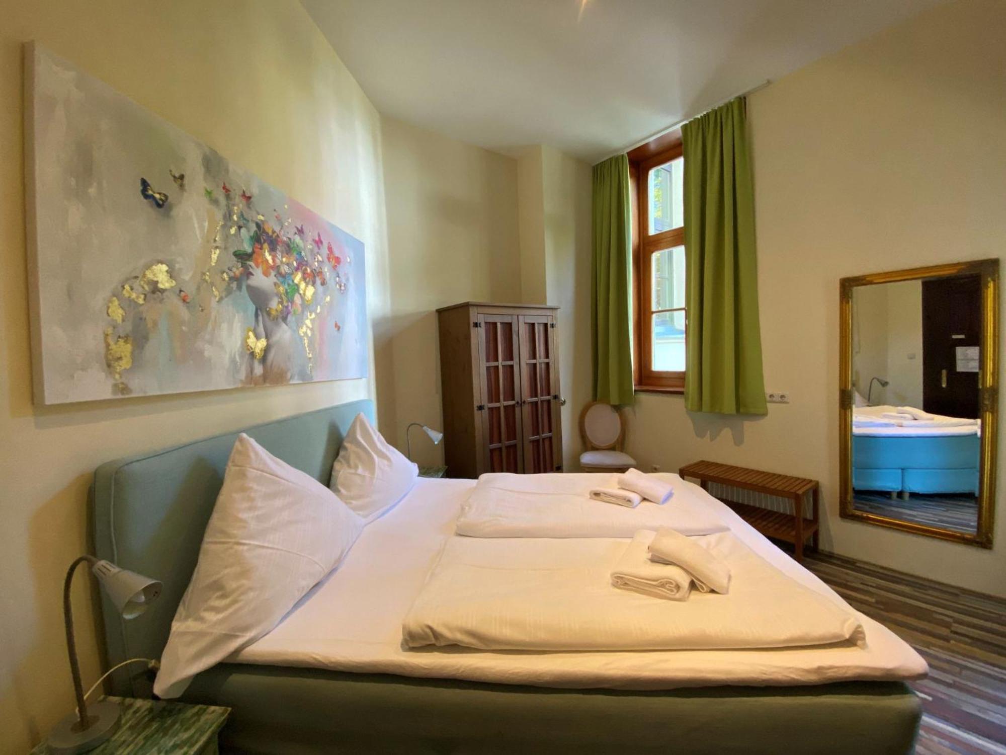 Avalon Bed & Breakfast Themen/- Nichtraucherhotel Hannover Bagian luar foto