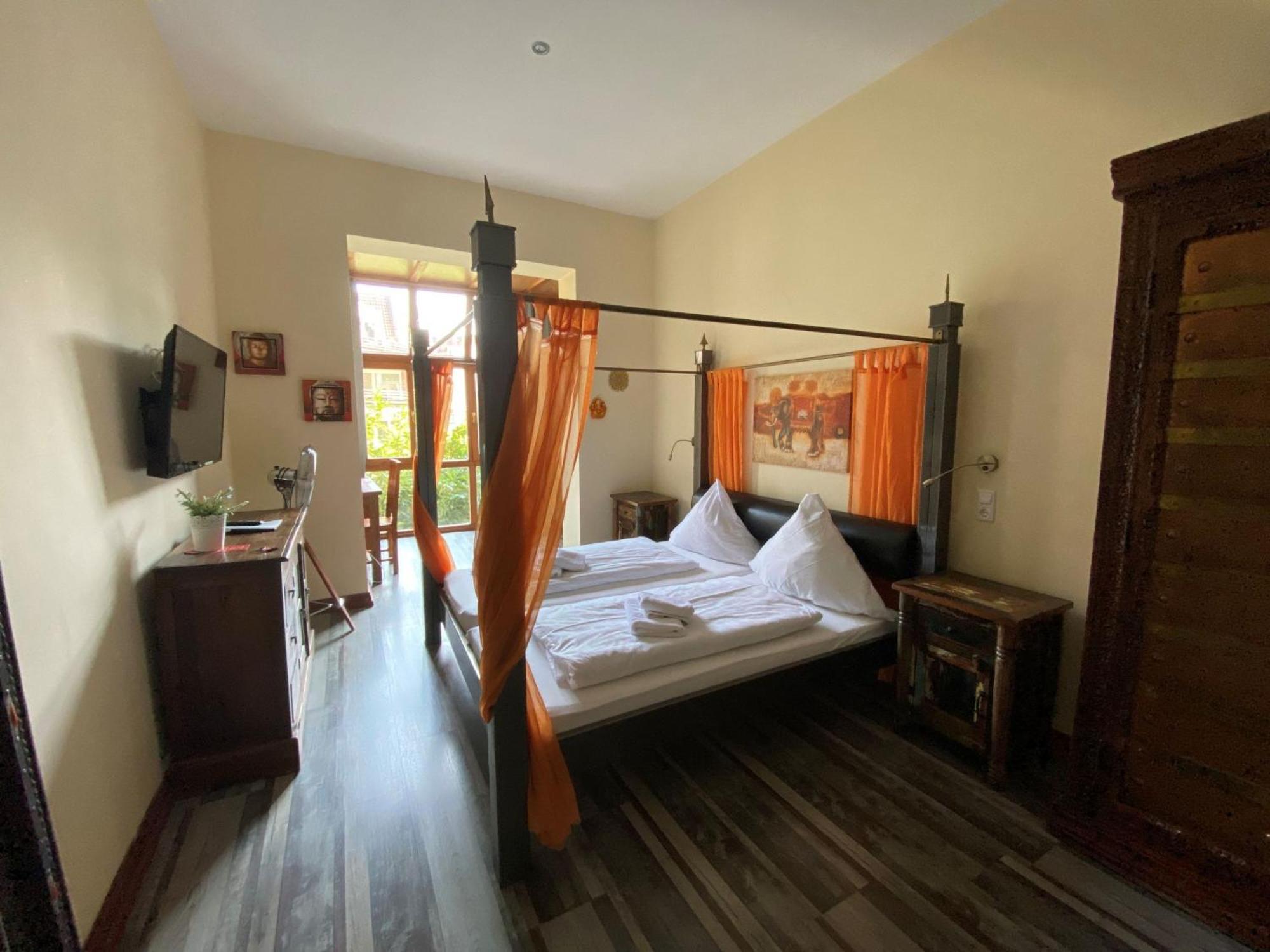 Avalon Bed & Breakfast Themen/- Nichtraucherhotel Hannover Bagian luar foto