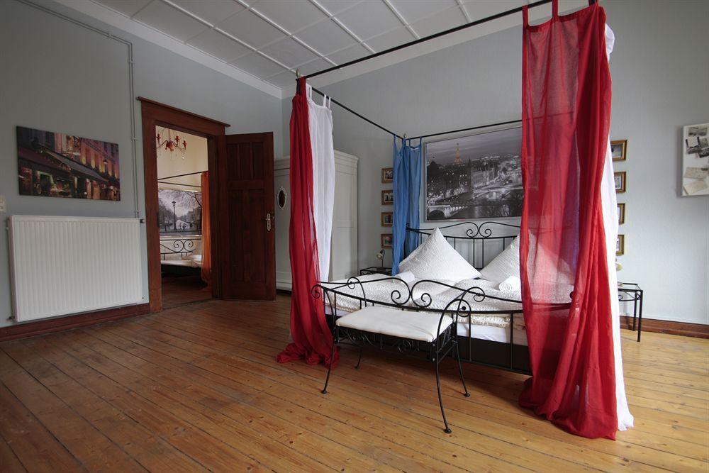 Avalon Bed & Breakfast Themen/- Nichtraucherhotel Hannover Bagian luar foto