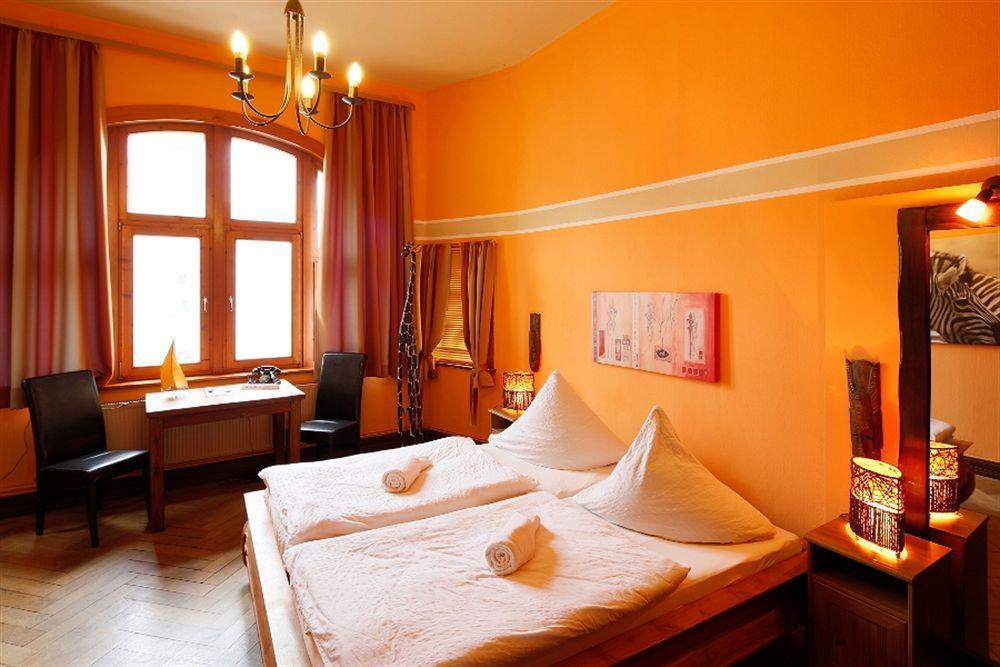 Avalon Bed & Breakfast Themen/- Nichtraucherhotel Hannover Bagian luar foto