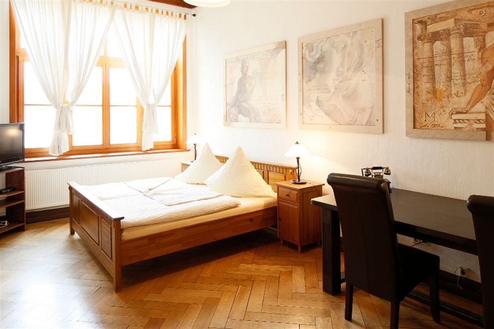 Avalon Bed & Breakfast Themen/- Nichtraucherhotel Hannover Bagian luar foto