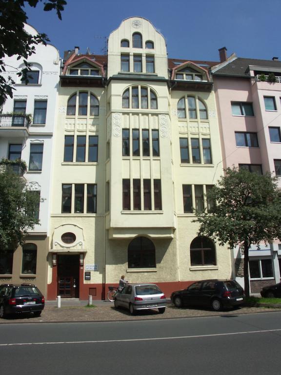Avalon Bed & Breakfast Themen/- Nichtraucherhotel Hannover Bagian luar foto