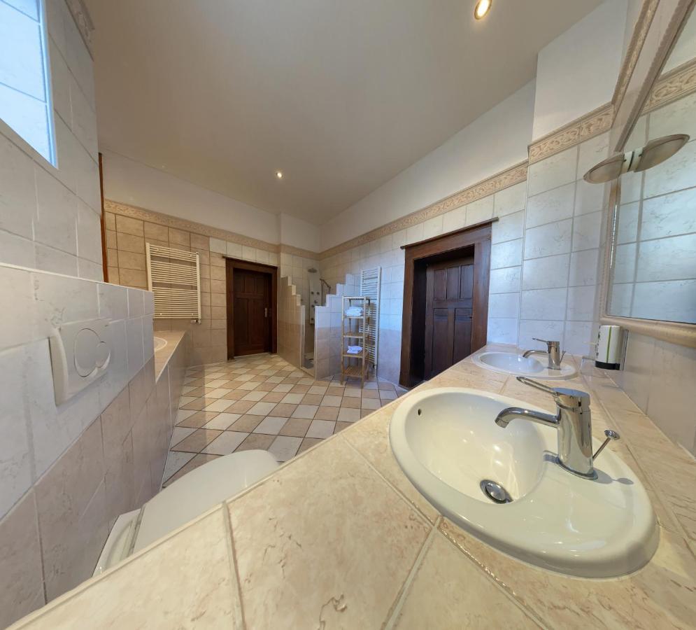 Avalon Bed & Breakfast Themen/- Nichtraucherhotel Hannover Bagian luar foto