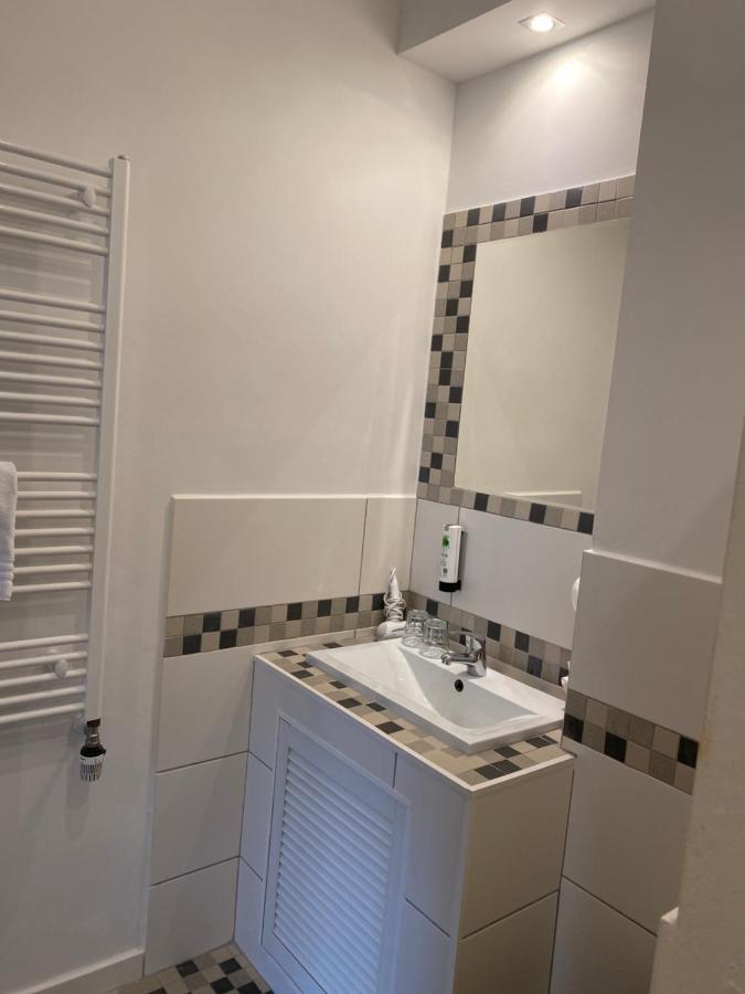 Avalon Bed & Breakfast Themen/- Nichtraucherhotel Hannover Bagian luar foto